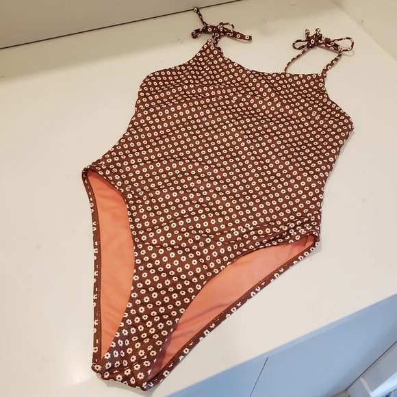 2/$25-Quintsoul NWOT 1-pc Michelen Innocence 70s print daisy print tie shoulder - Picture 3 of 13